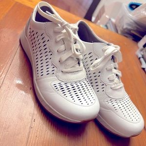 Dansko White Charlie sneakers, gently worn Sz 39